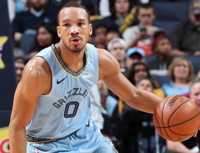 布拉德利加盟湖人 網友們提前祝賀湖人總冠軍