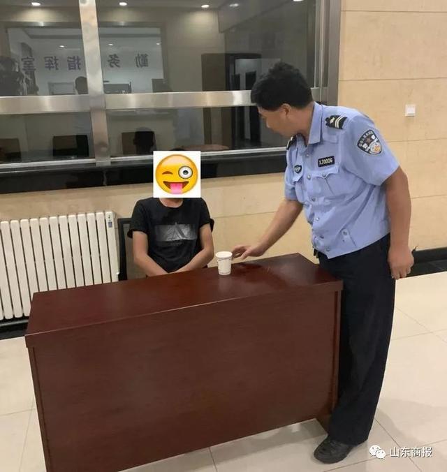 男孩逃課爬泰山 他的“開學(xué)第一課”有點與眾不同